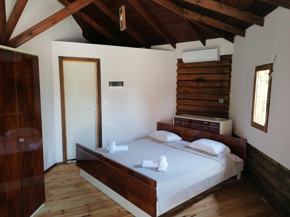 Hotel Wooden House Keramotí Exterior foto